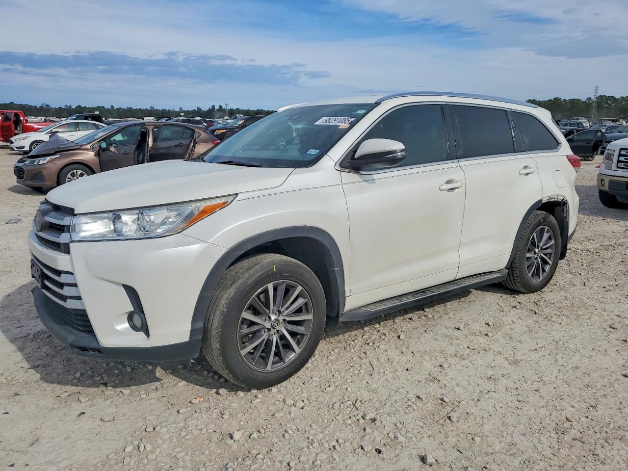 2017 TOYOTA HIGHLANDER