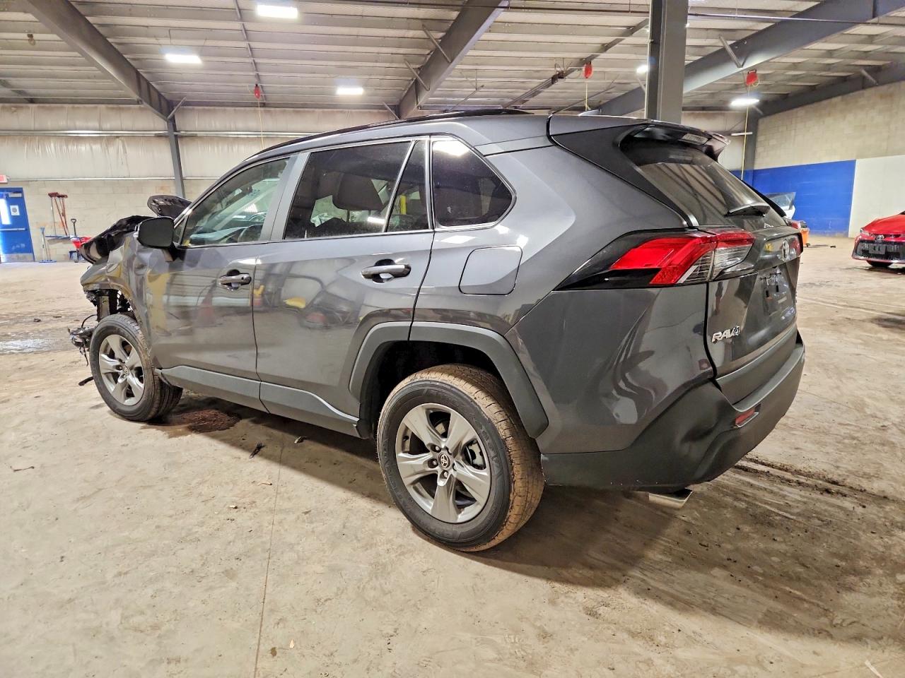 2025 TOYOTA RAV4 XLE photo 2