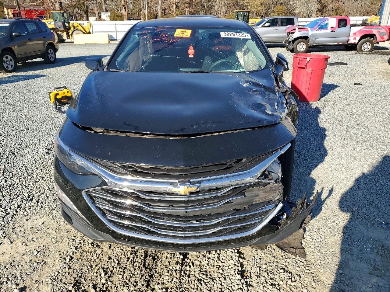 2023 CHEVROLET MALIBU LT photo 5