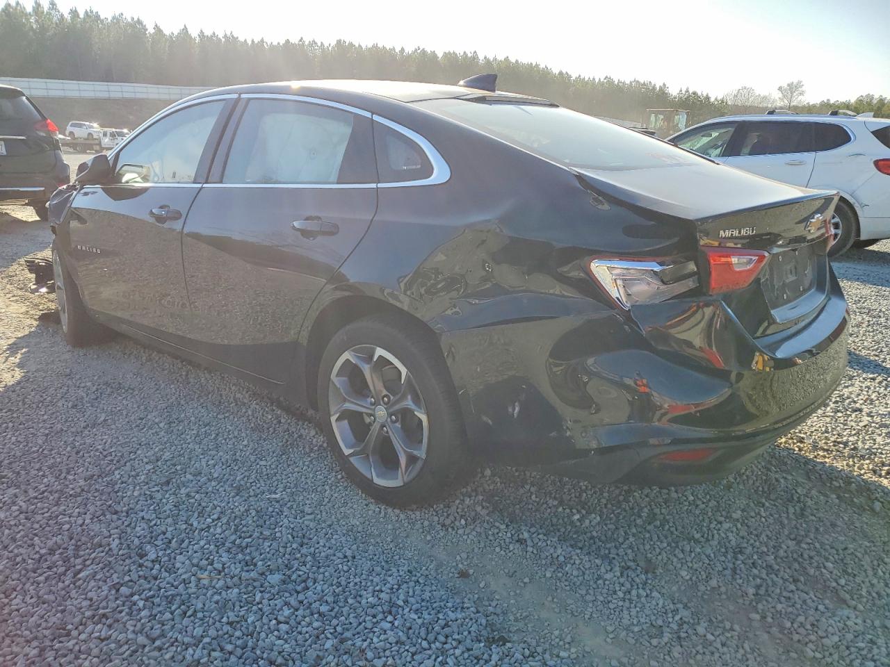 2023 CHEVROLET MALIBU LT photo 2