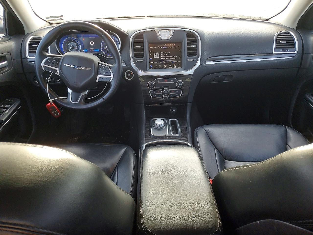 2016 CHRYSLER 300 LIMITED photo 8