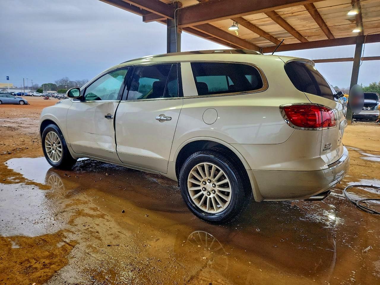 2008 BUICK ENCLAVE CXL photo 2