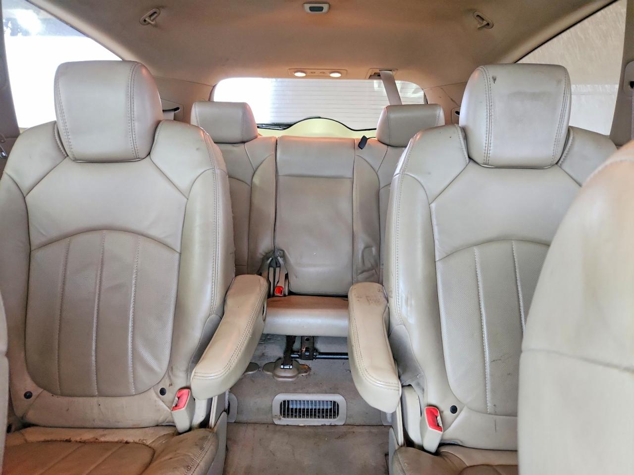 2008 BUICK ENCLAVE CXL photo 10