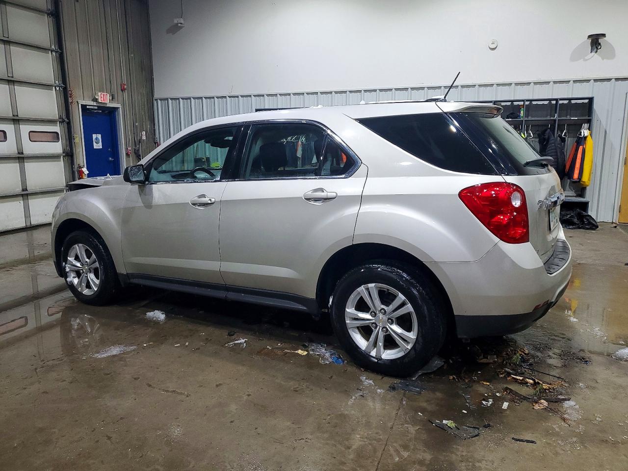 2015 CHEVROLET EQUINOX LS photo 2