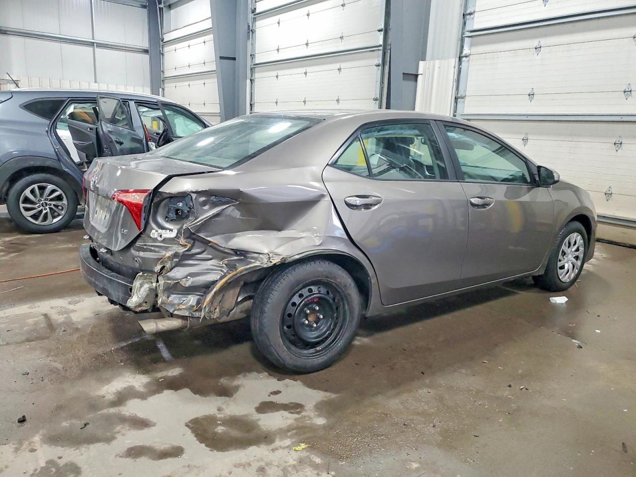 2019 TOYOTA COROLLA L photo 3