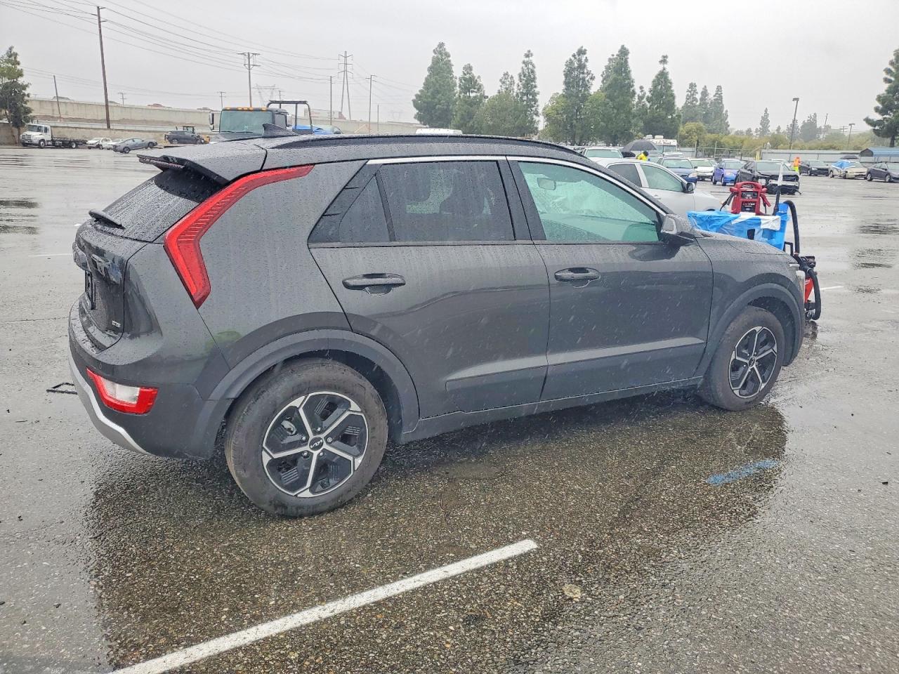 2023 KIA NIRO EX photo 3