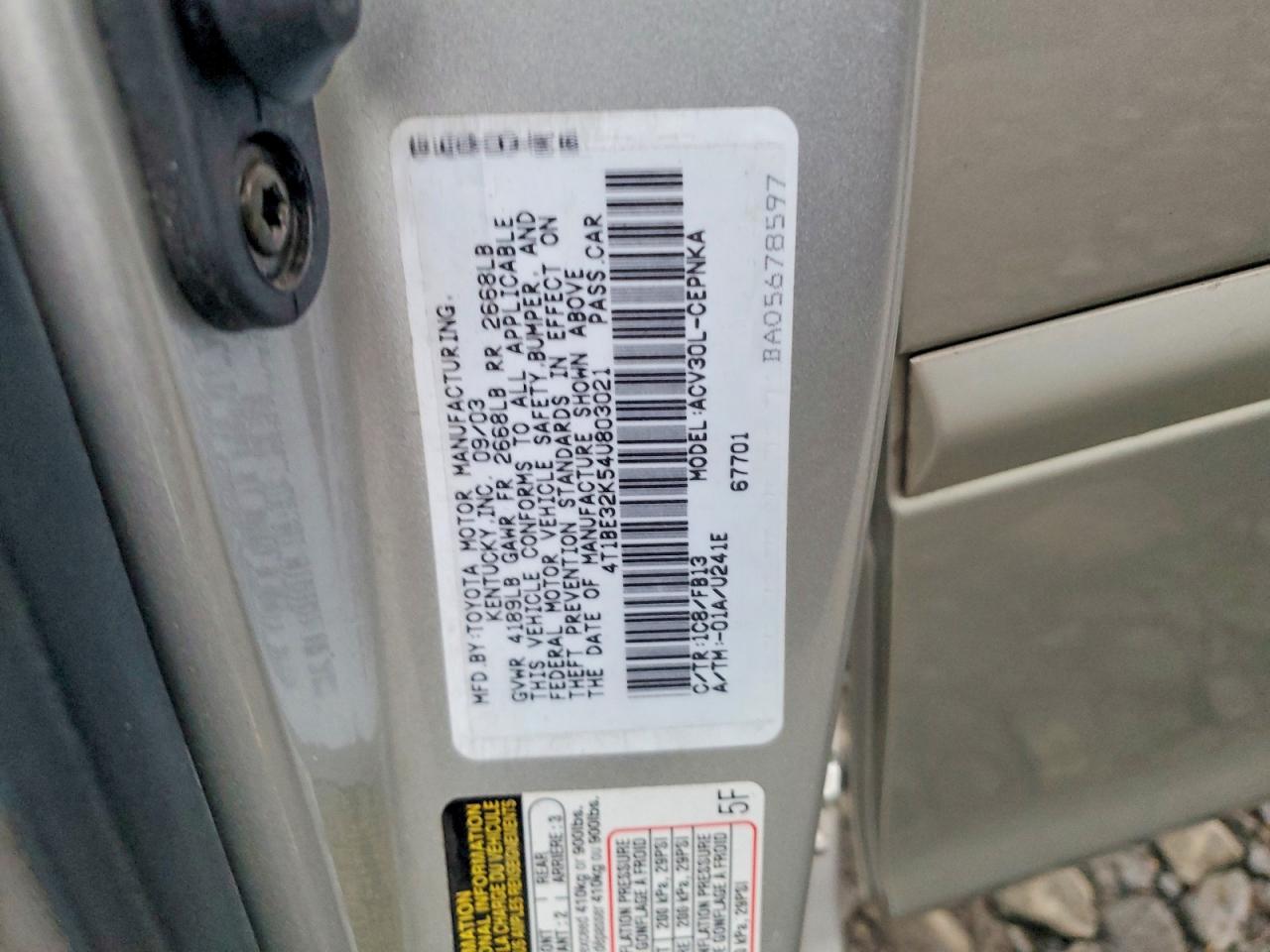 2004 TOYOTA CAMRY LE photo 13