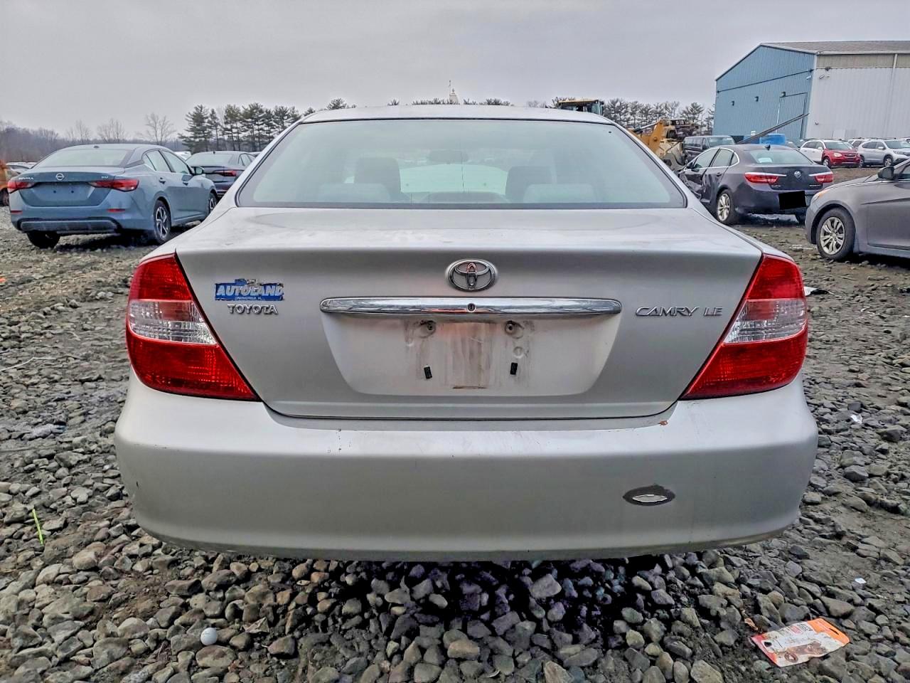 2004 TOYOTA CAMRY LE photo 6