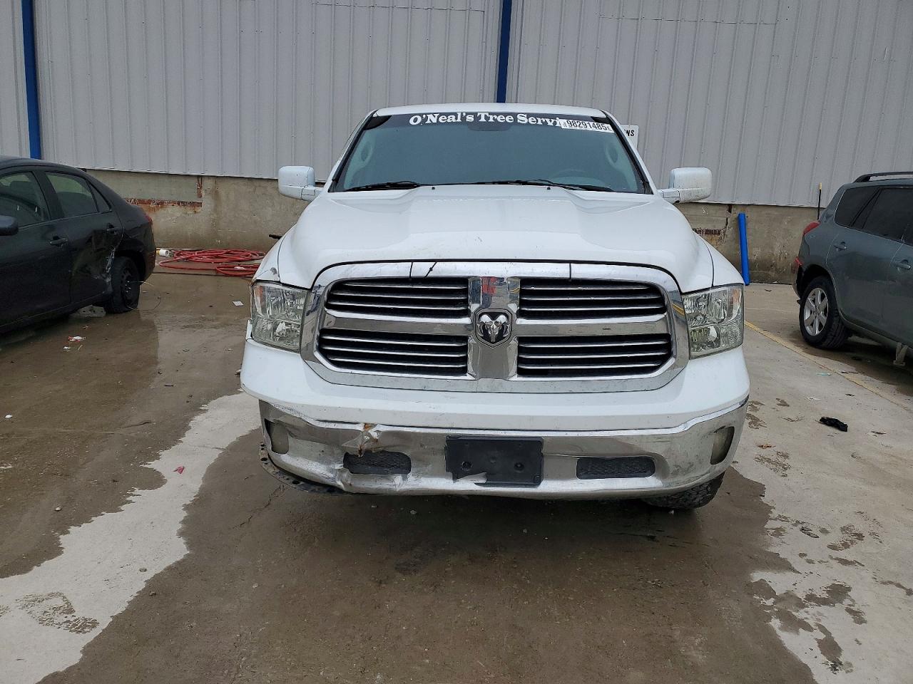 2013 RAM 1500 SLT photo 5
