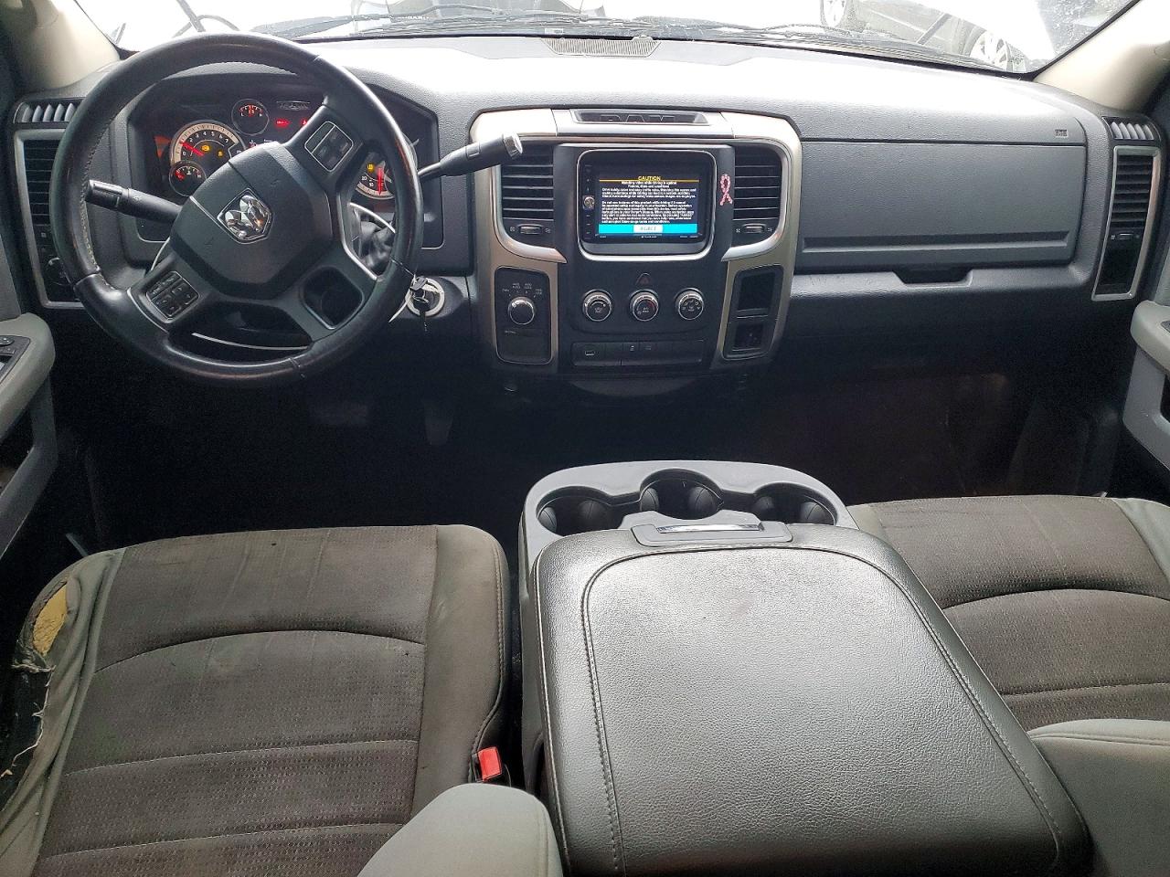 2013 RAM 1500 SLT photo 8