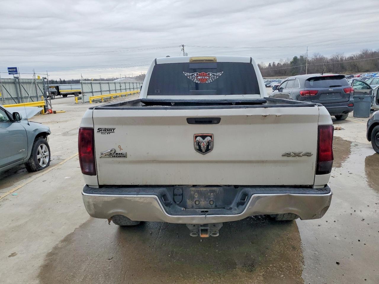 2013 RAM 1500 SLT photo 6