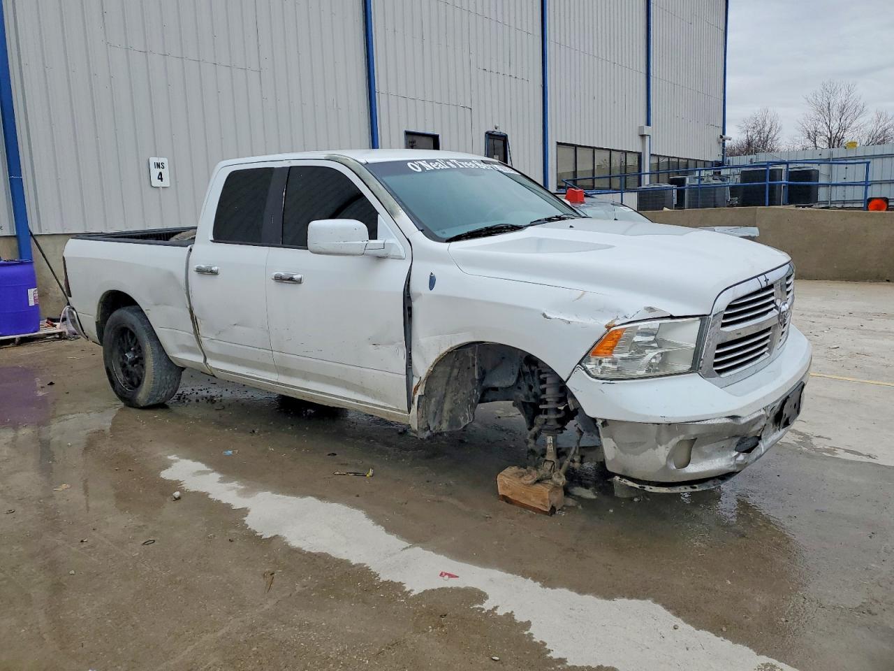 2013 RAM 1500 SLT photo 4