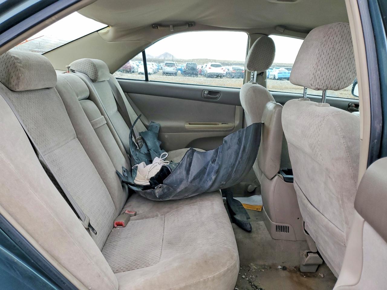 2003 TOYOTA CAMRY LE photo 10
