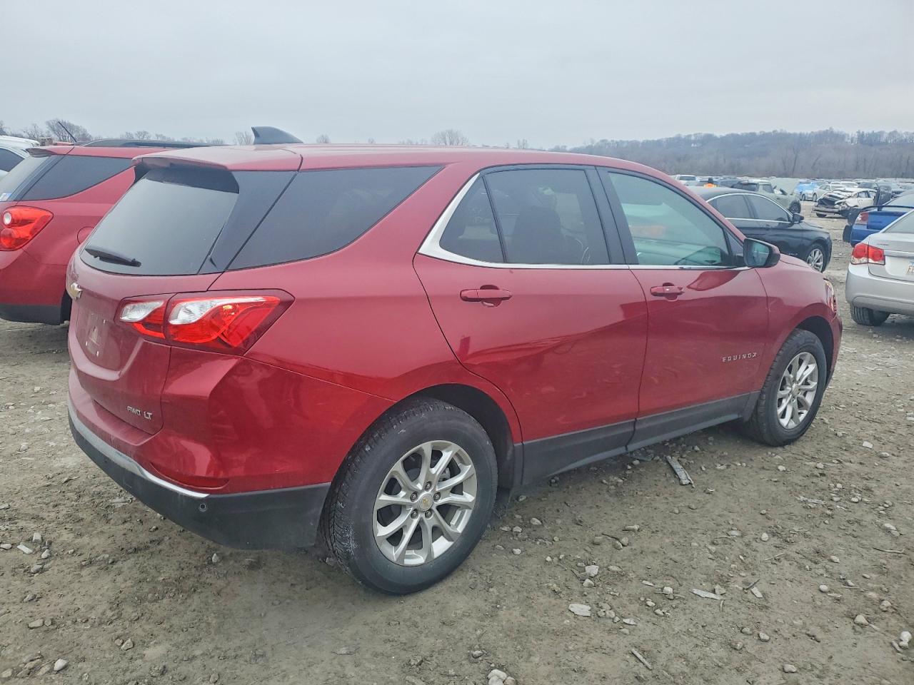 2021 CHEVROLET EQUINOX LT photo 3
