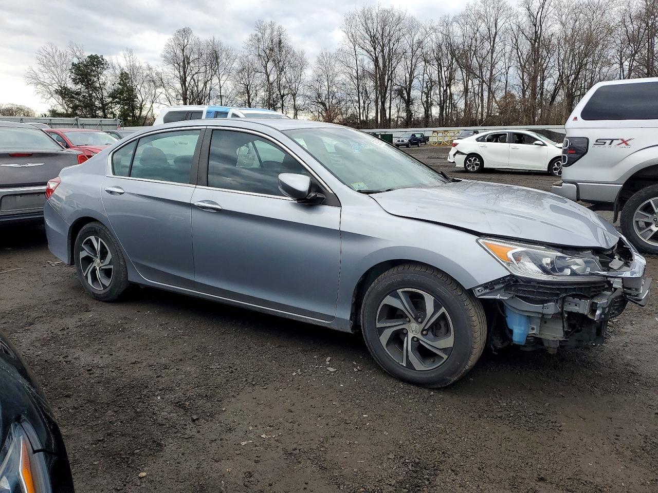 2017 HONDA ACCORD LX photo 4