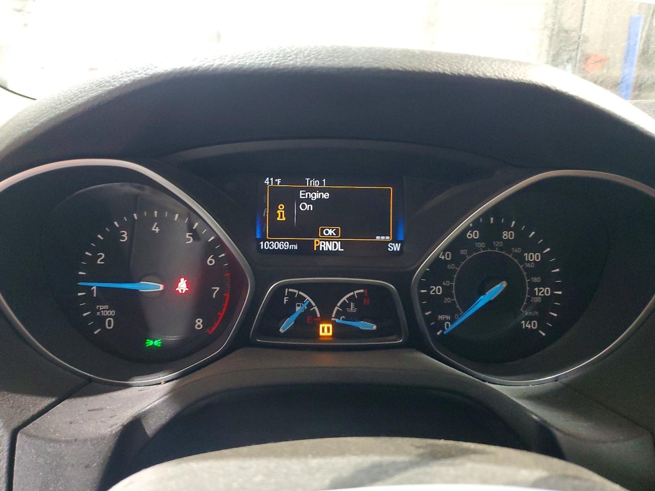 2017 FORD FOCUS SE photo 9