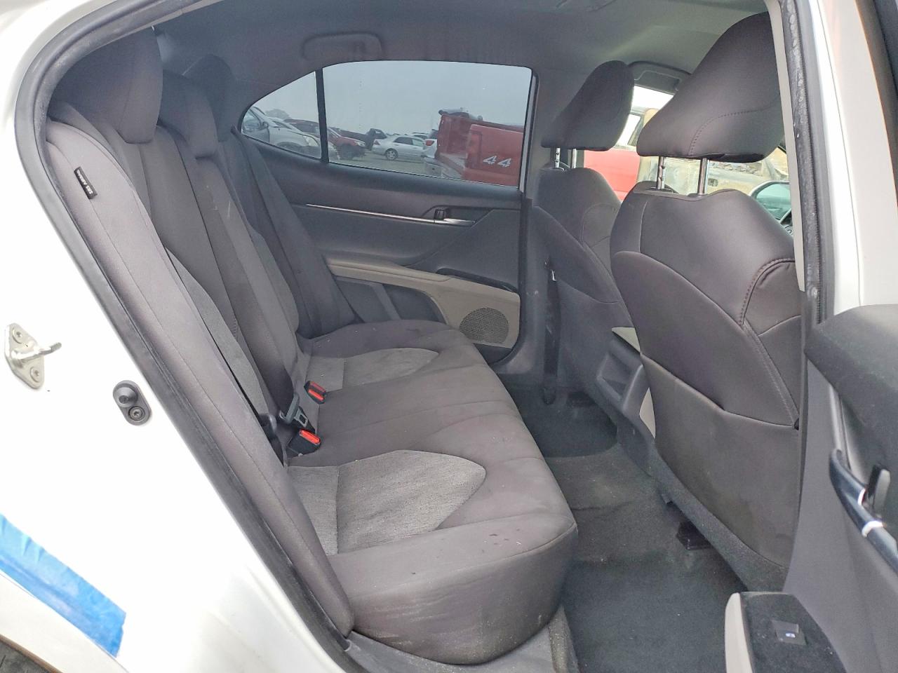 2020 TOYOTA CAMRY LE photo 10