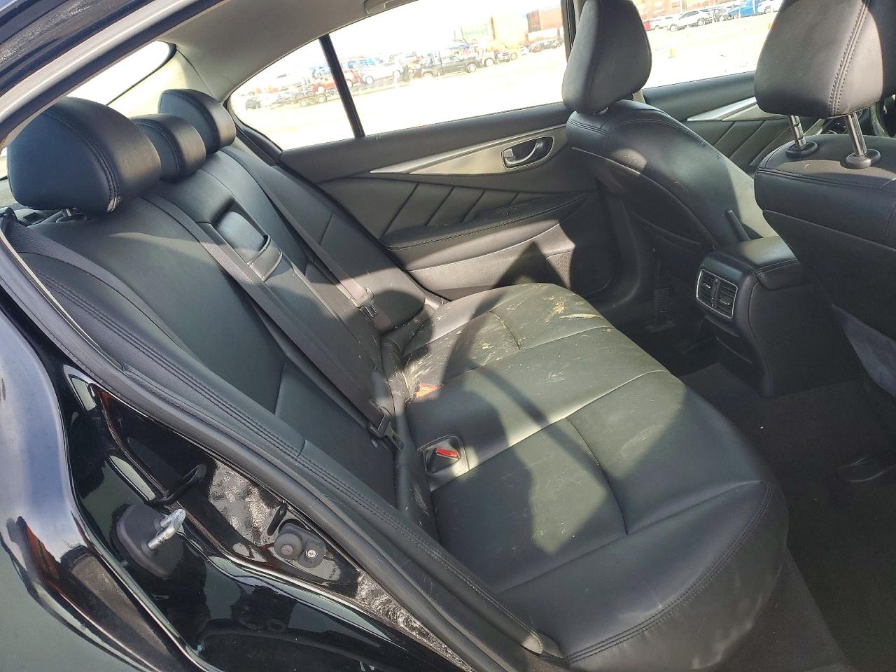 2015 INFINITI Q50 BASE photo 19