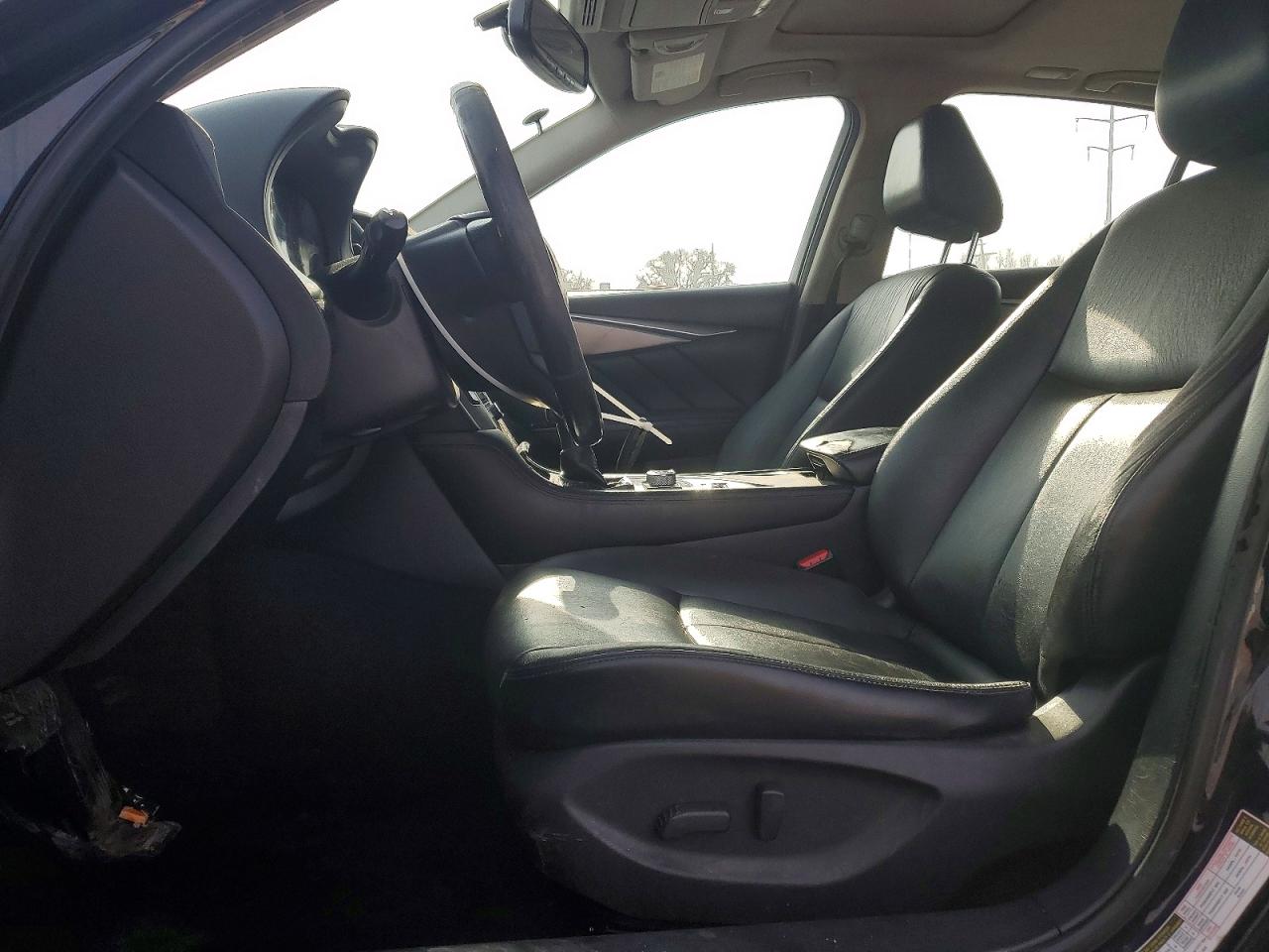 2015 INFINITI Q50 BASE photo 13