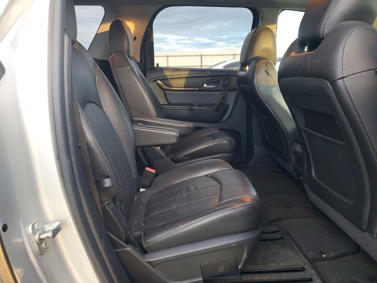 2016 GMC ACADIA DENALI photo 11