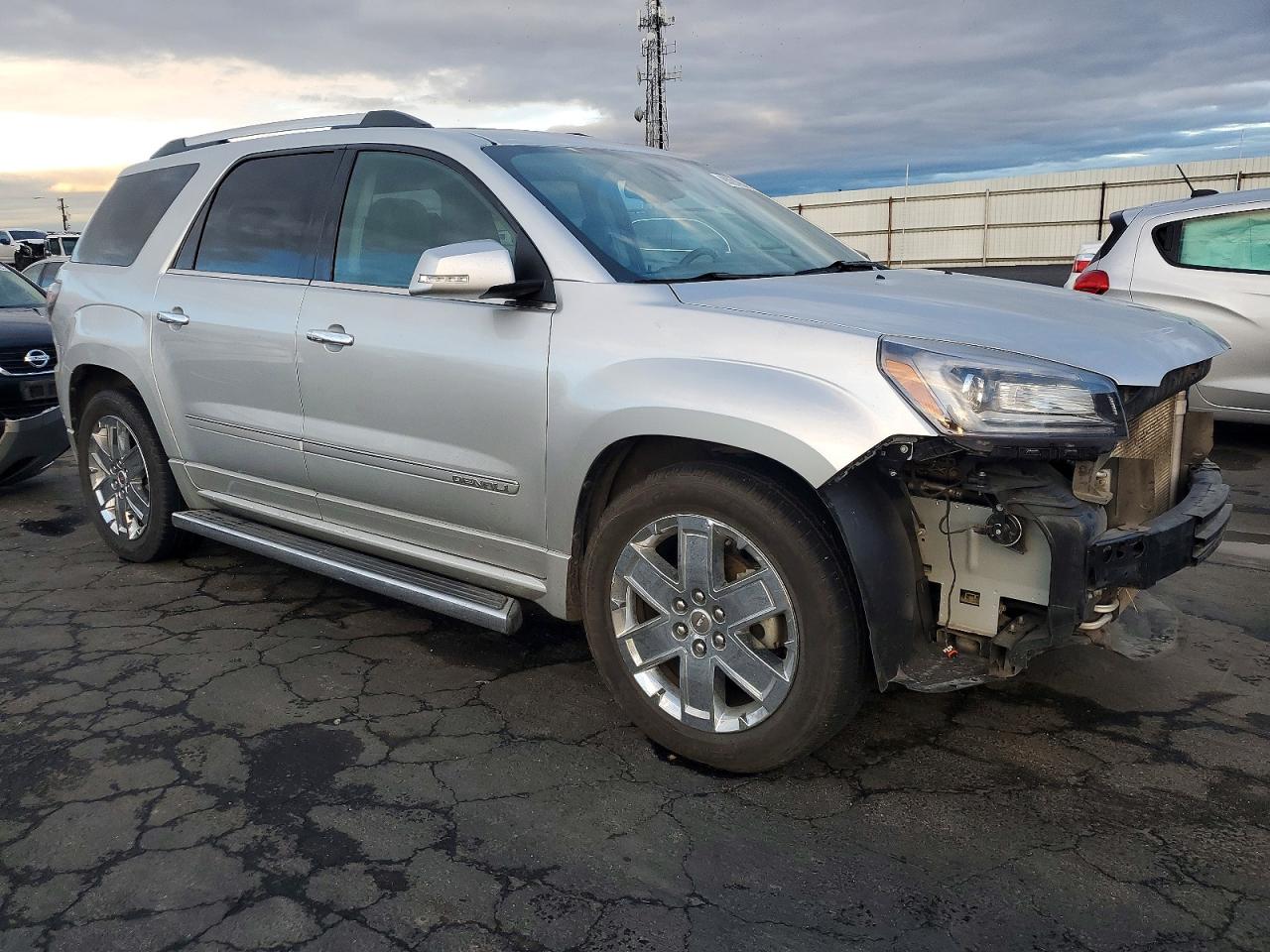 2016 GMC ACADIA DENALI photo 4