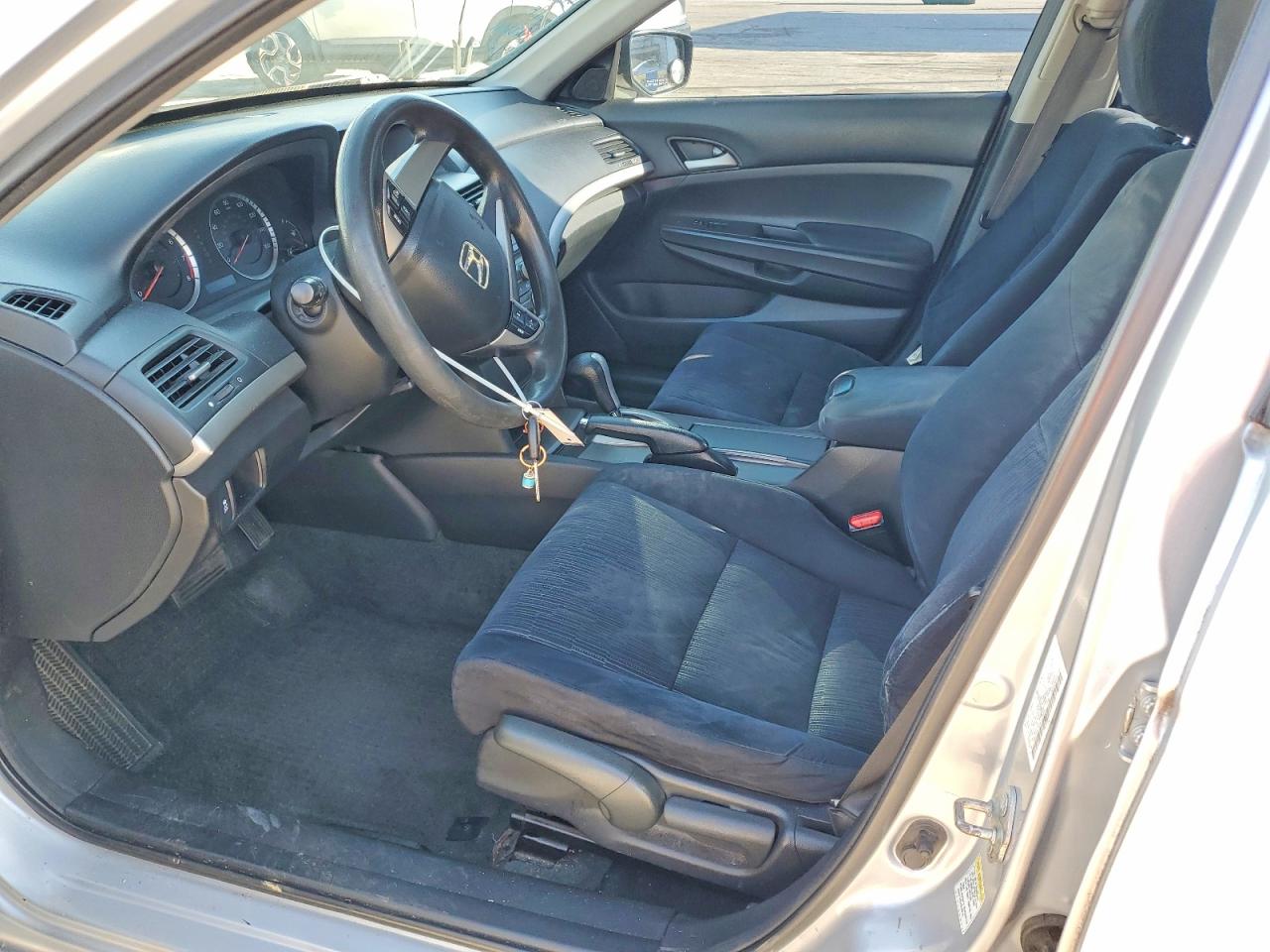 2012 HONDA ACCORD LX photo 7
