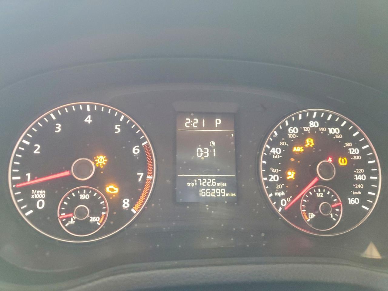 2014 VOLKSWAGEN PASSAT S photo 9