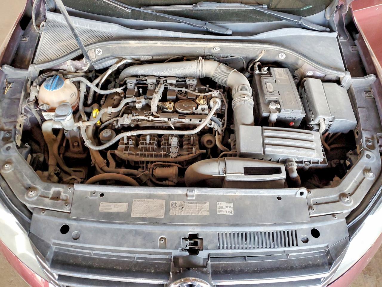 2014 VOLKSWAGEN PASSAT S photo 11