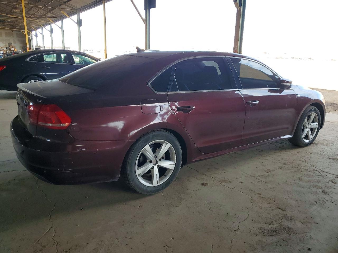 2014 VOLKSWAGEN PASSAT S photo 3