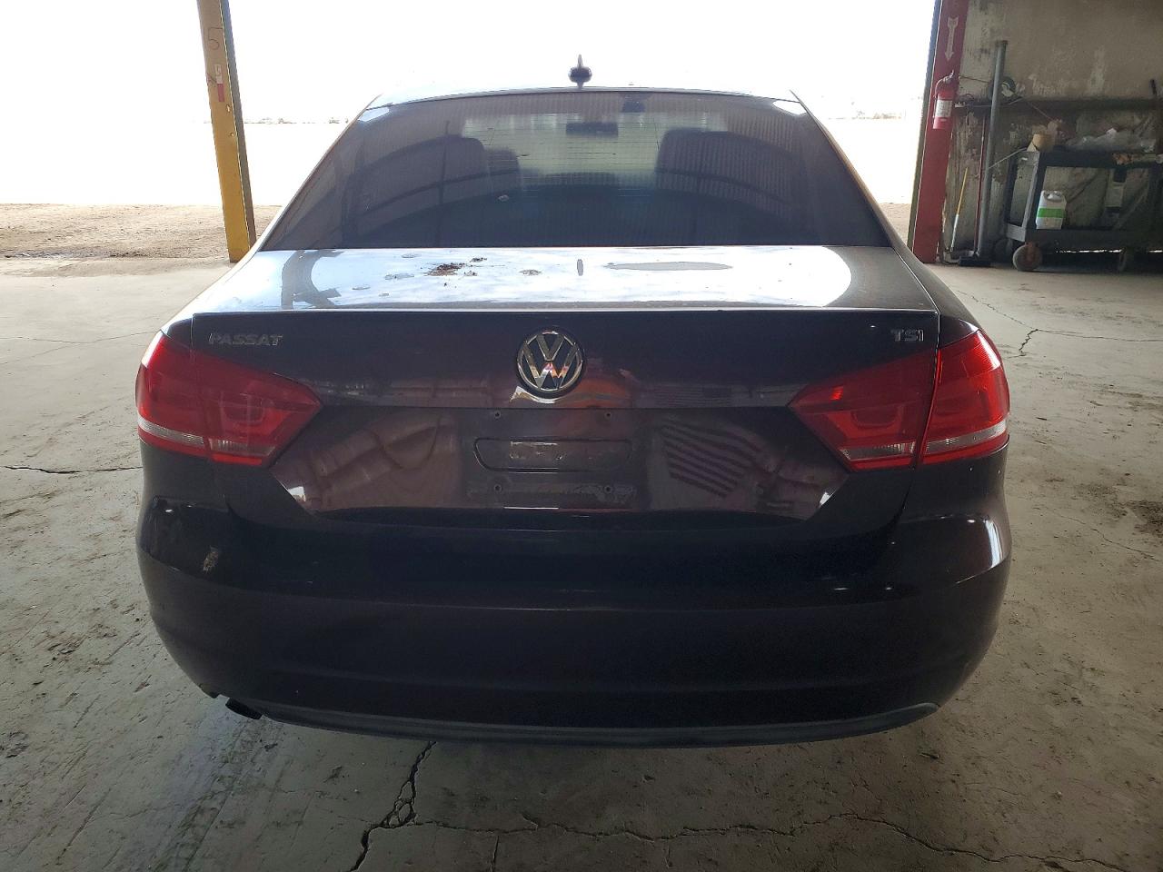 2014 VOLKSWAGEN PASSAT S photo 6