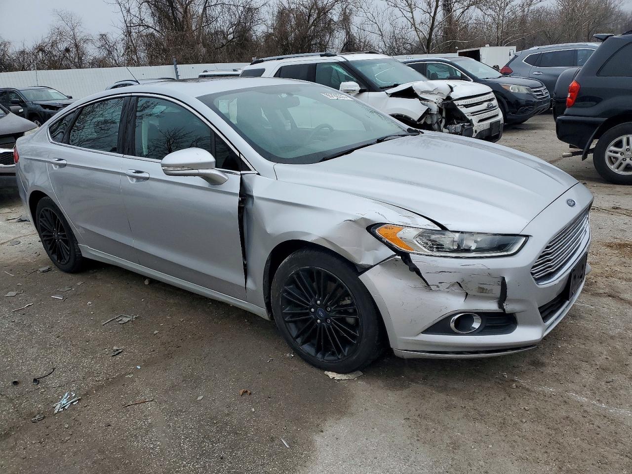 2014 FORD FUSION SE photo 4