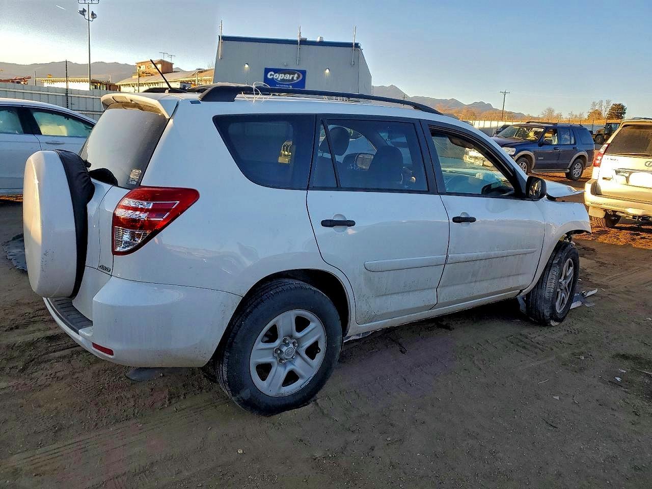 2011 TOYOTA RAV4 photo 5
