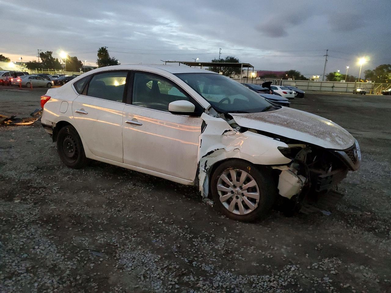 2019 NISSAN SENTRA S photo 4