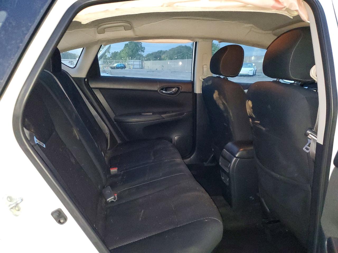 2019 NISSAN SENTRA S photo 10