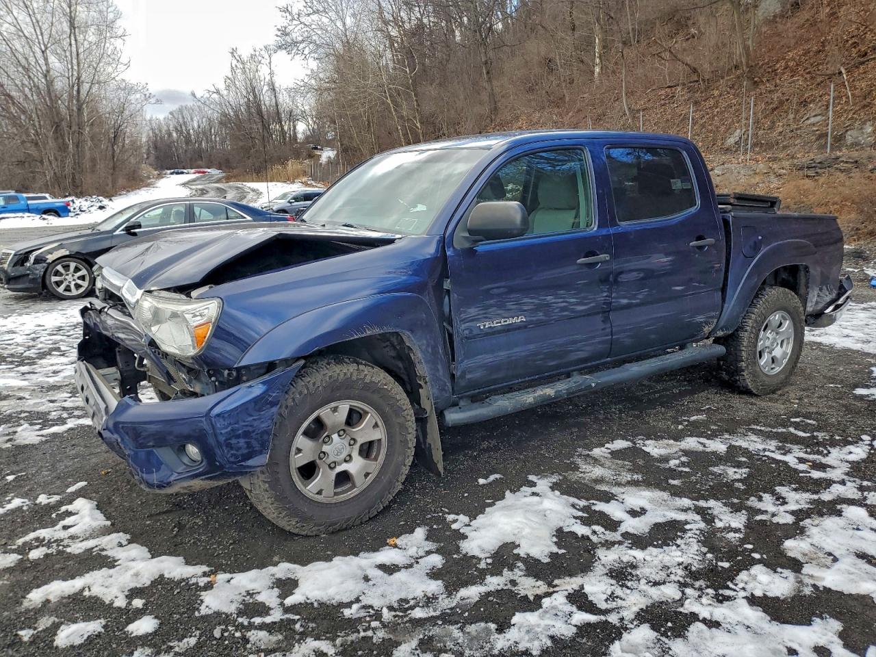 2013 TOYOTA TACOMA