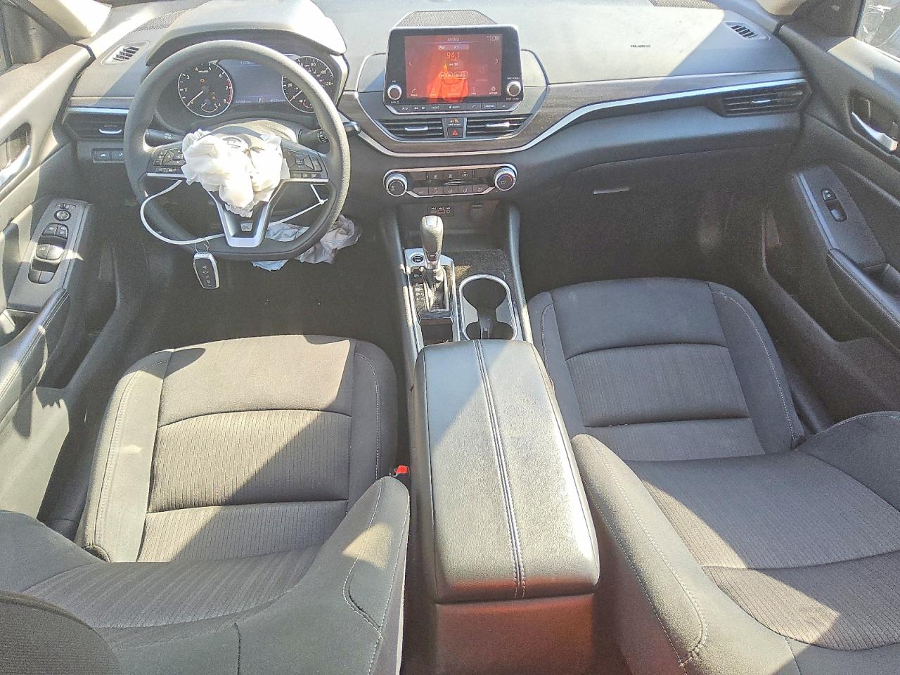 2024 NISSAN ALTIMA SV photo 8