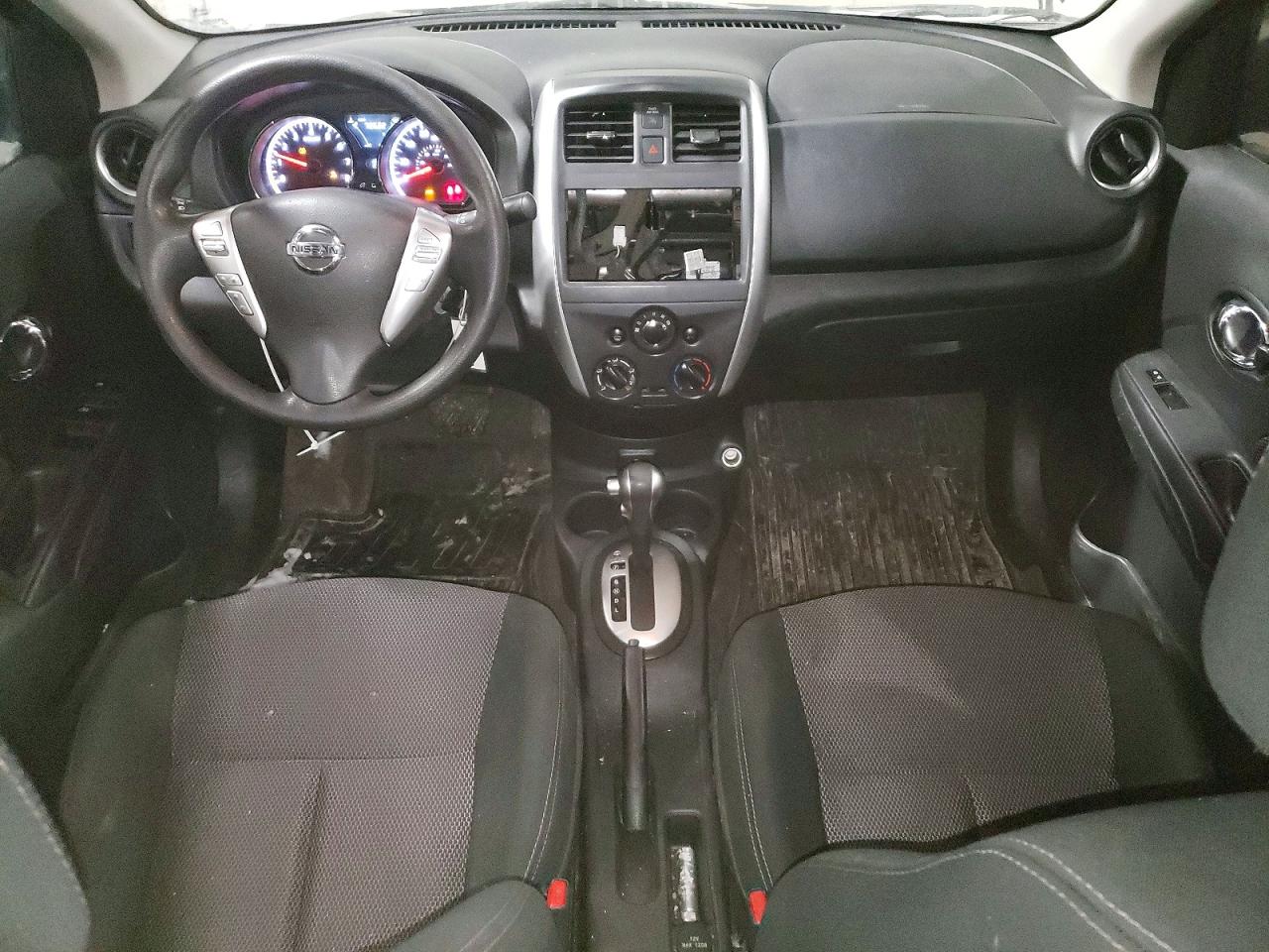 2019 NISSAN VERSA S photo 8