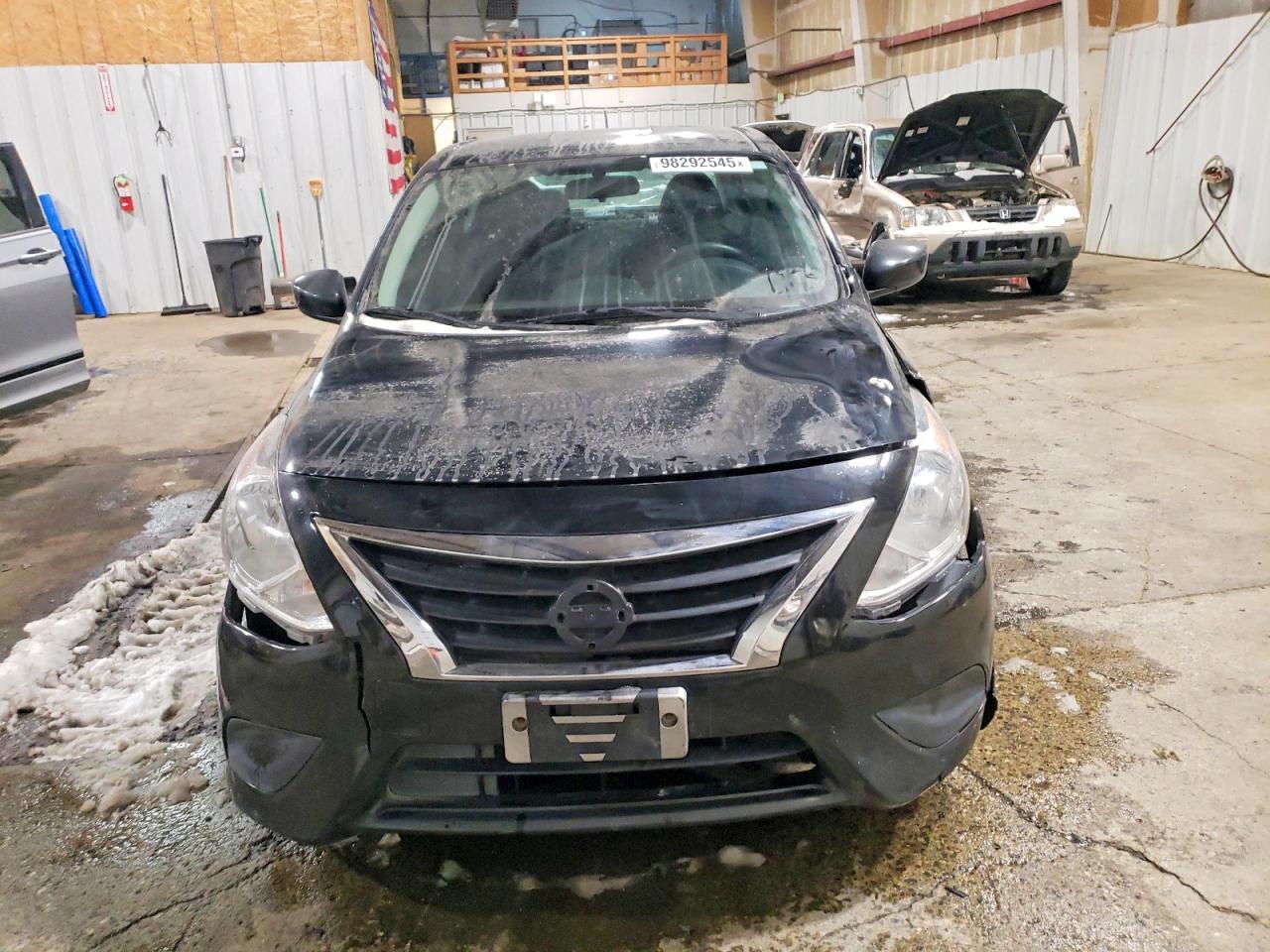 2019 NISSAN VERSA S photo 5