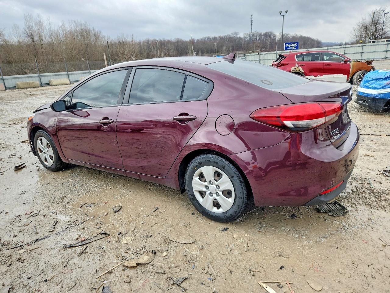 2017 KIA FORTE LX photo 2