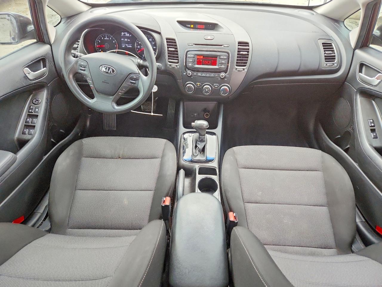 2017 KIA FORTE LX photo 8