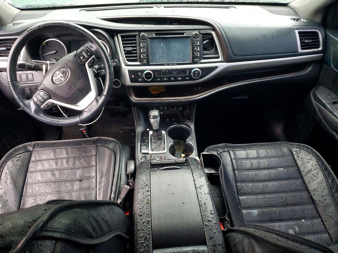 2017 TOYOTA HIGHLANDER LIMITED photo 8