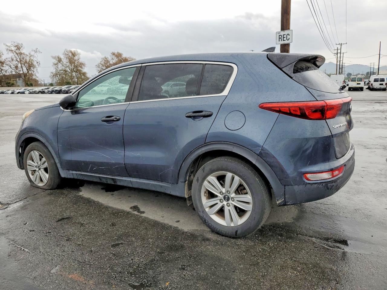 2018 KIA SPORTAGE LX photo 3