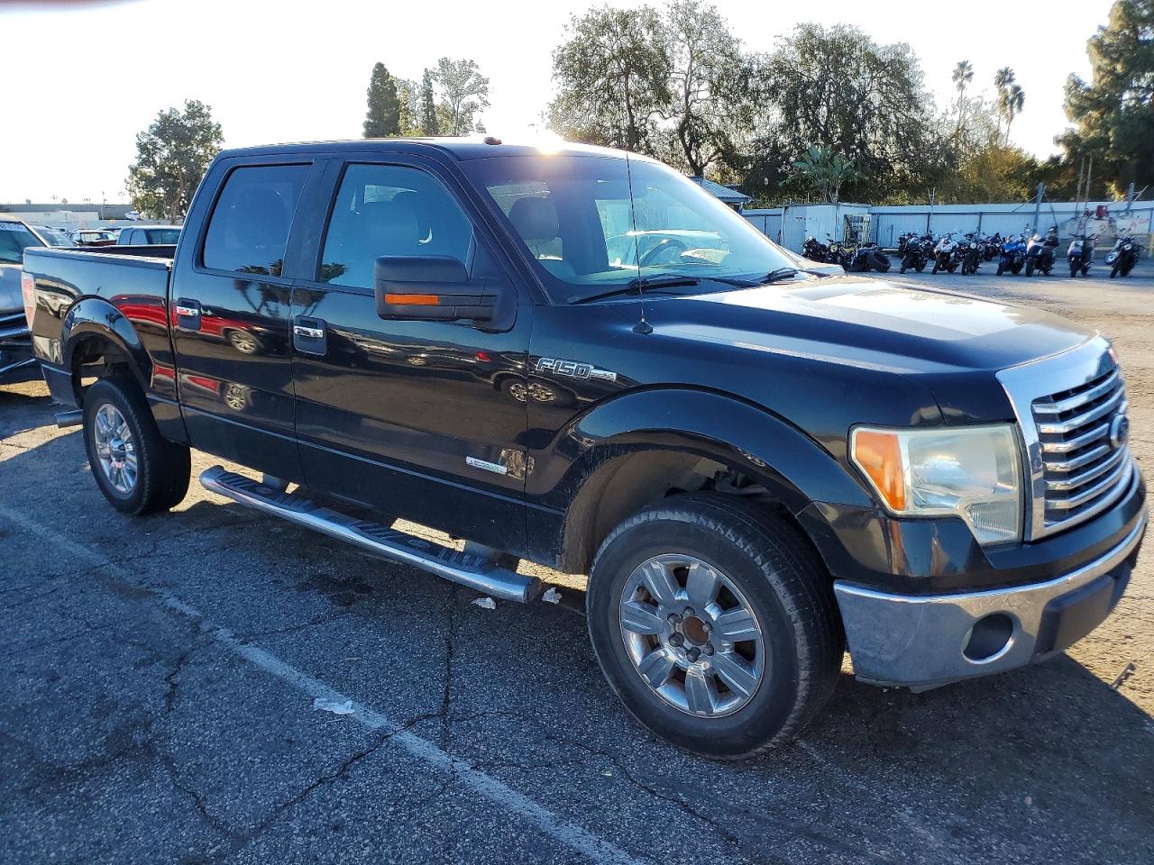 2011 FORD F150 SUPERCREW photo 4