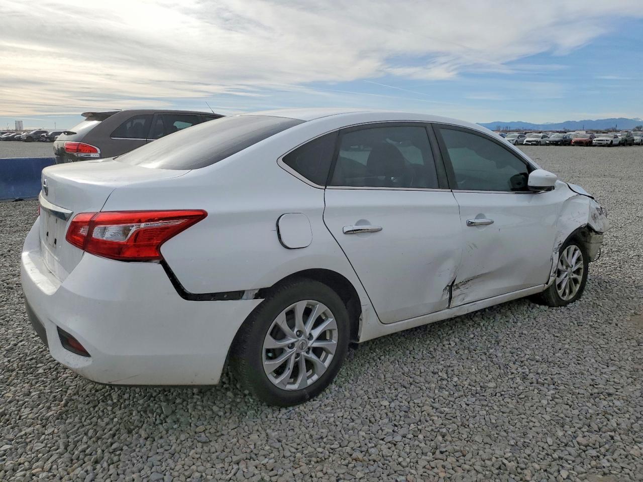 2018 NISSAN SENTRA S photo 3