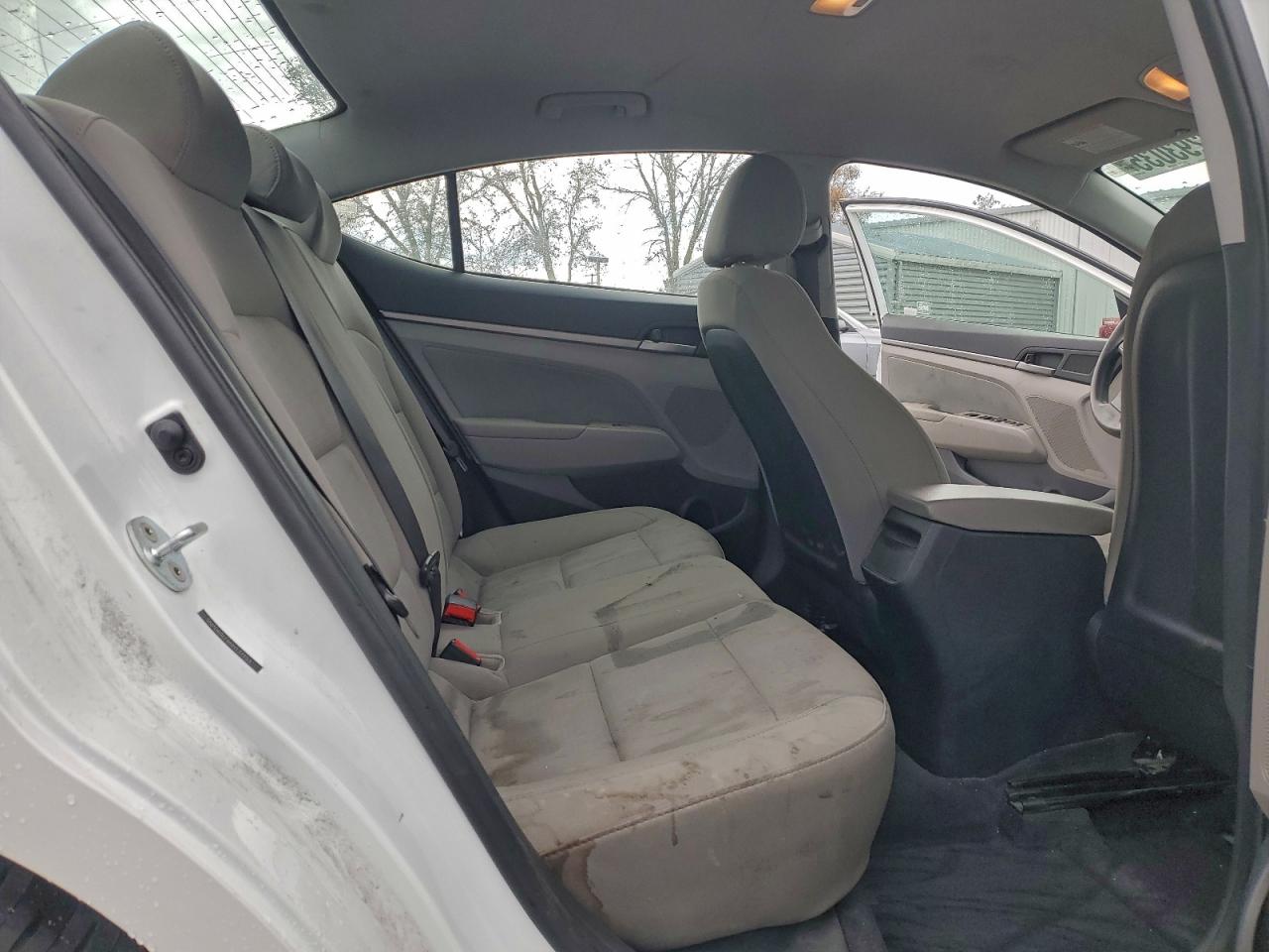 2017 HYUNDAI ELANTRA SE photo 10