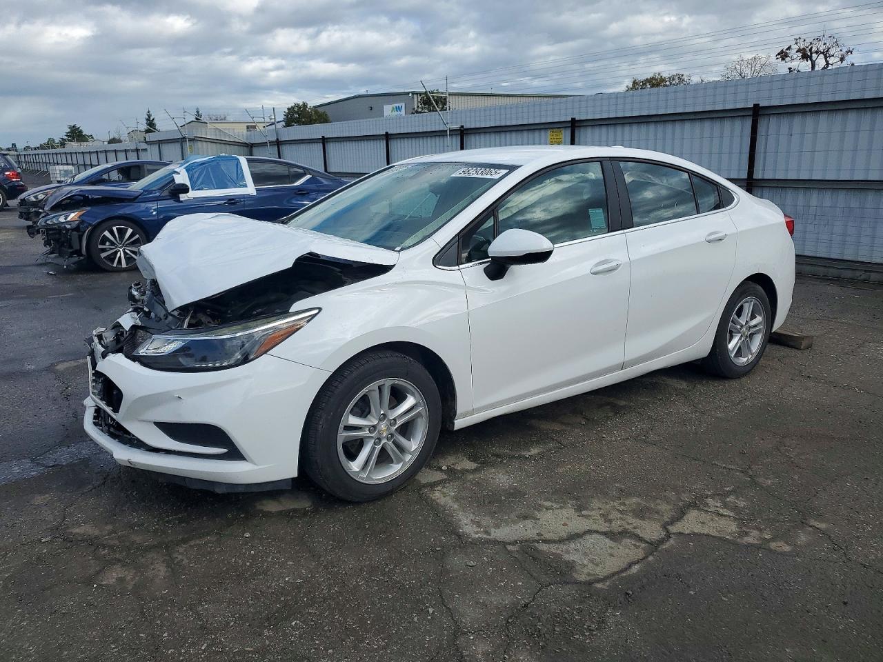 2017 CHEVROLET CRUZE