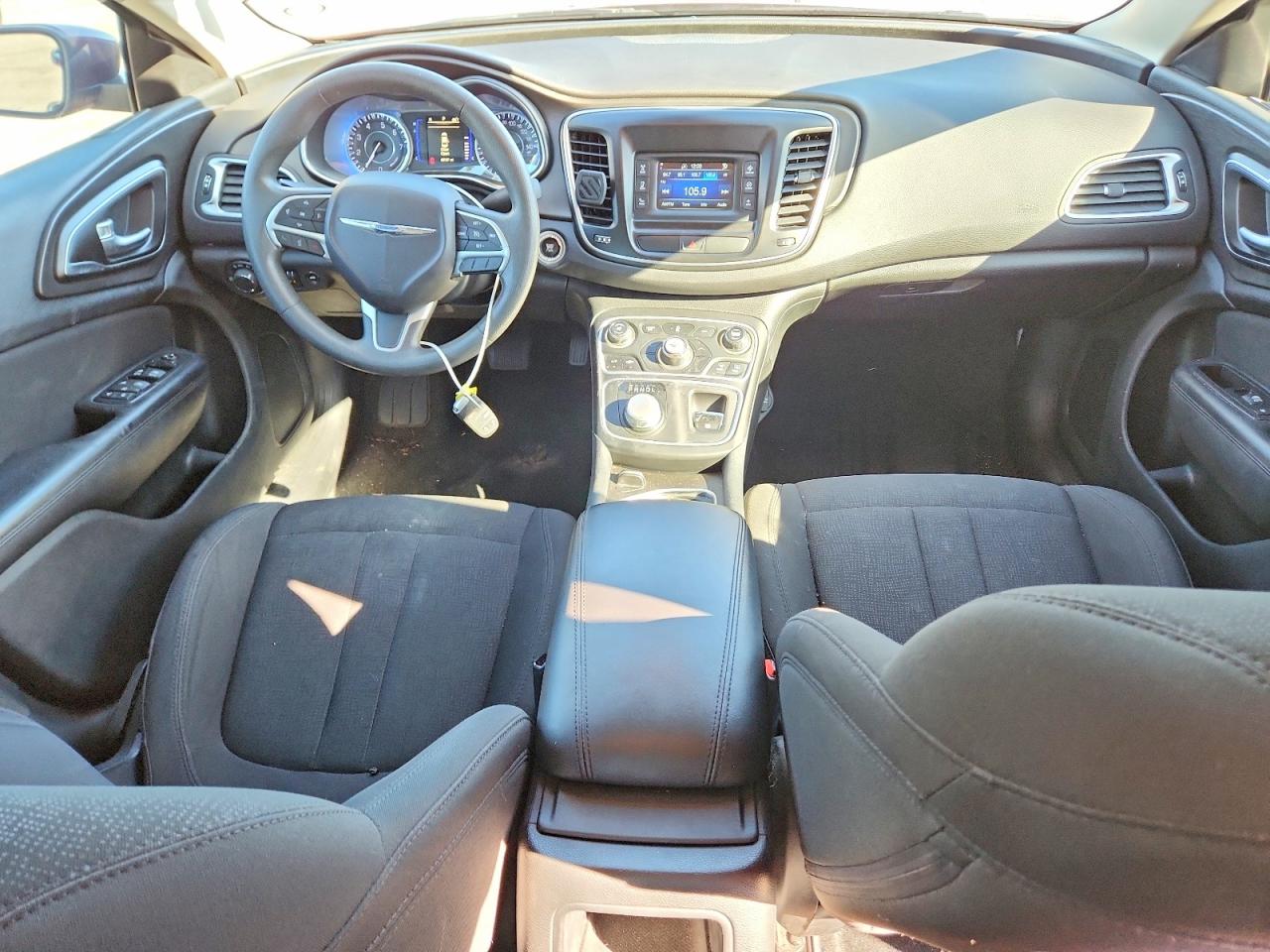 2016 CHRYSLER 200 LIMITED photo 8