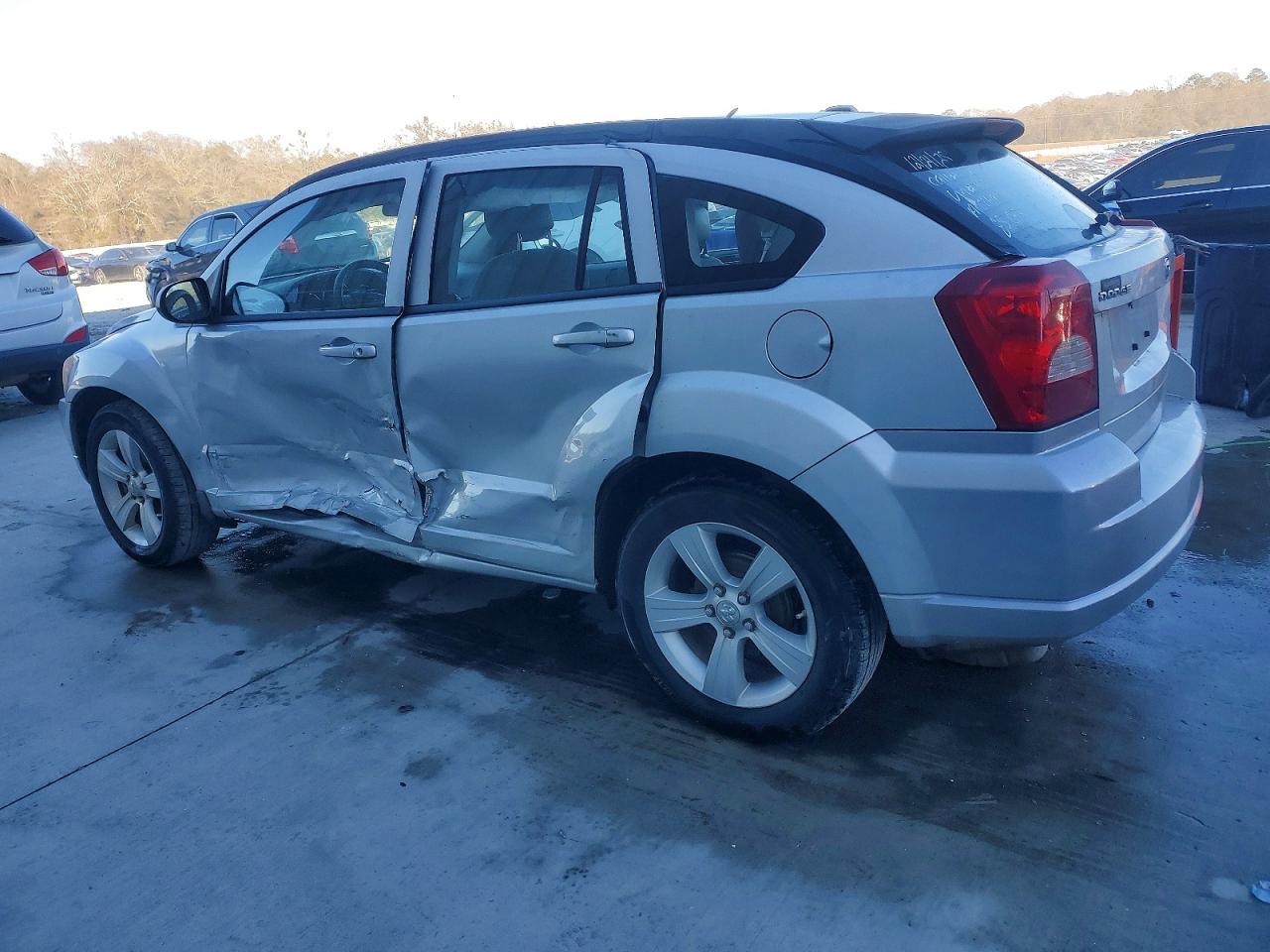 2010 DODGE CALIBER SXT photo 2