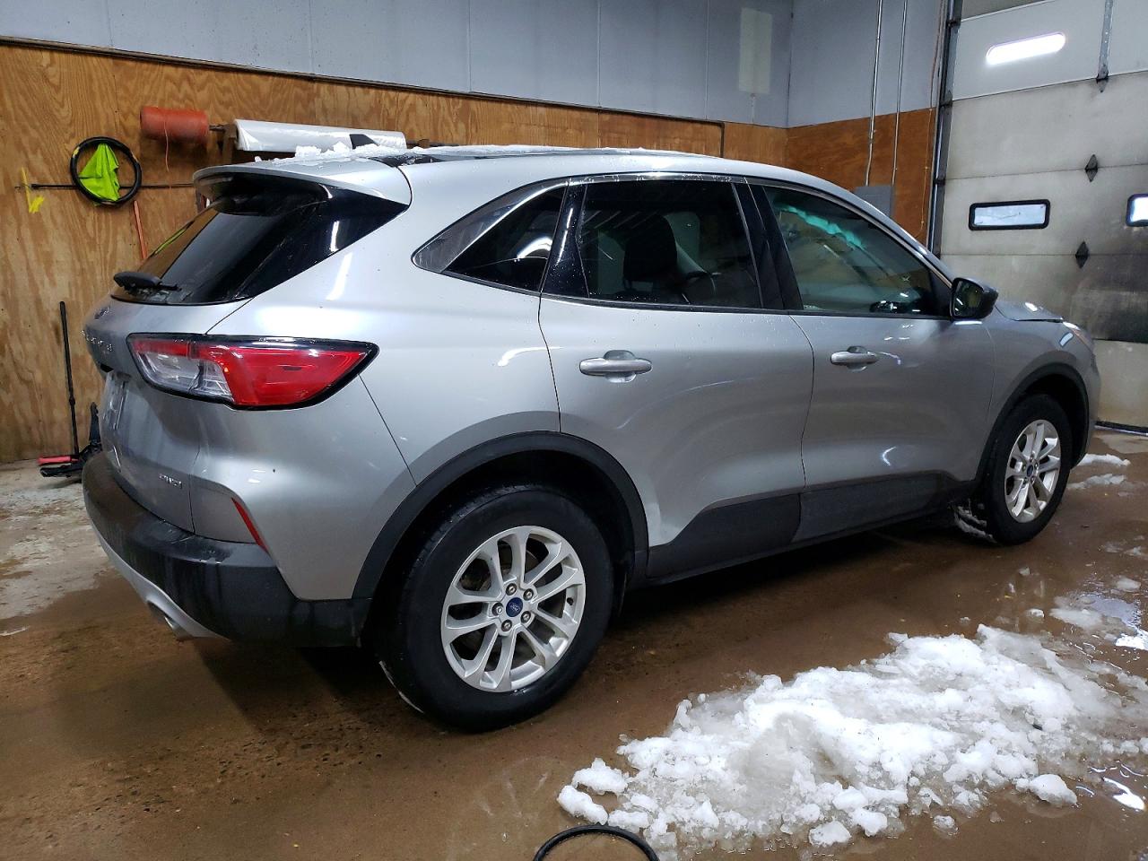 2022 FORD ESCAPE SE photo 3