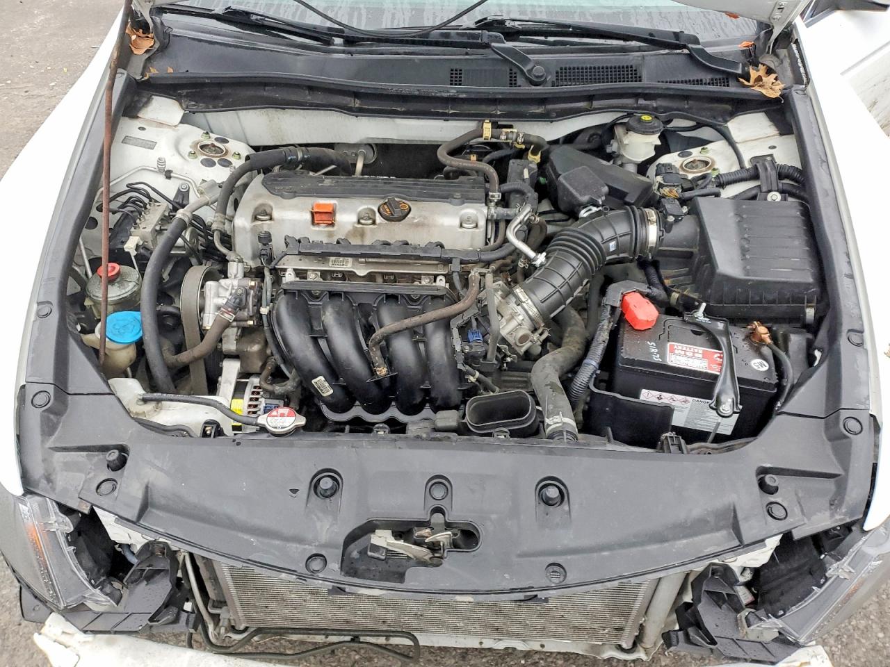 2011 HONDA ACCORD LXP photo 21